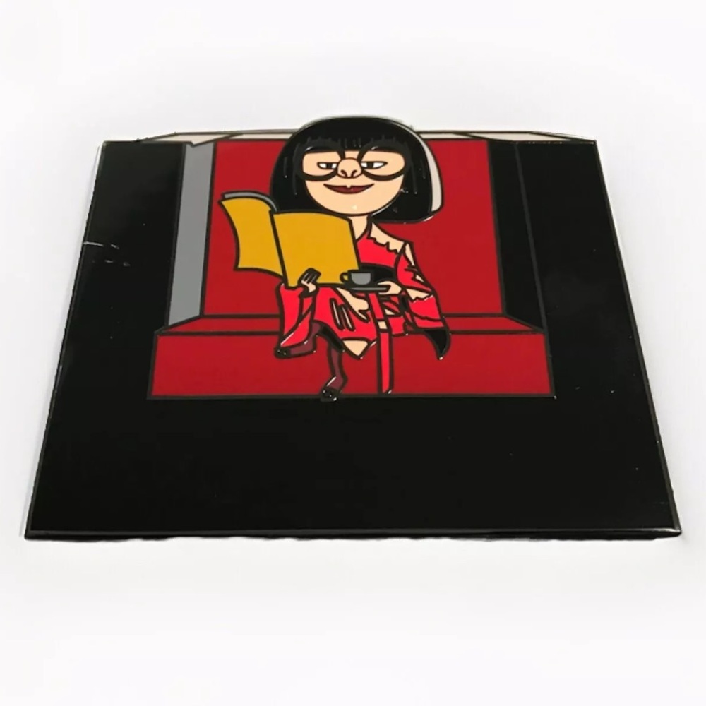 Disney Fantasy Pin Edna Mode Incredibles Fashion Designer Kimono 3" Large Jumbo